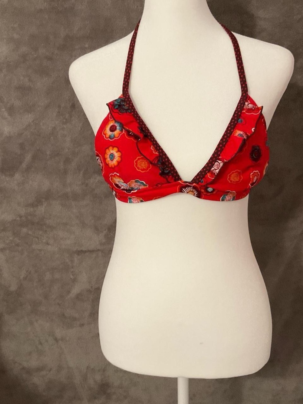 Vintage Y2K Red Ruffled Bikini Top